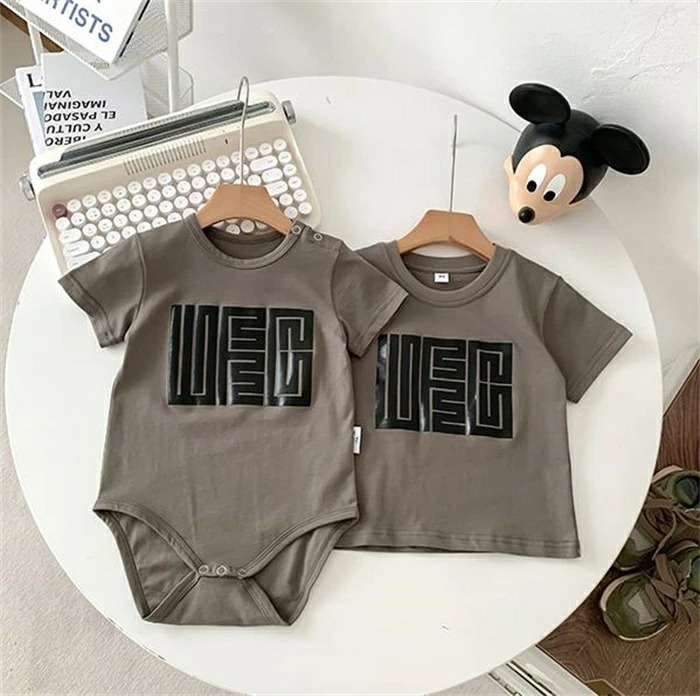 親子ペアルック アーバンジオメトリックロゴ Tシャツ＆ロンパース 