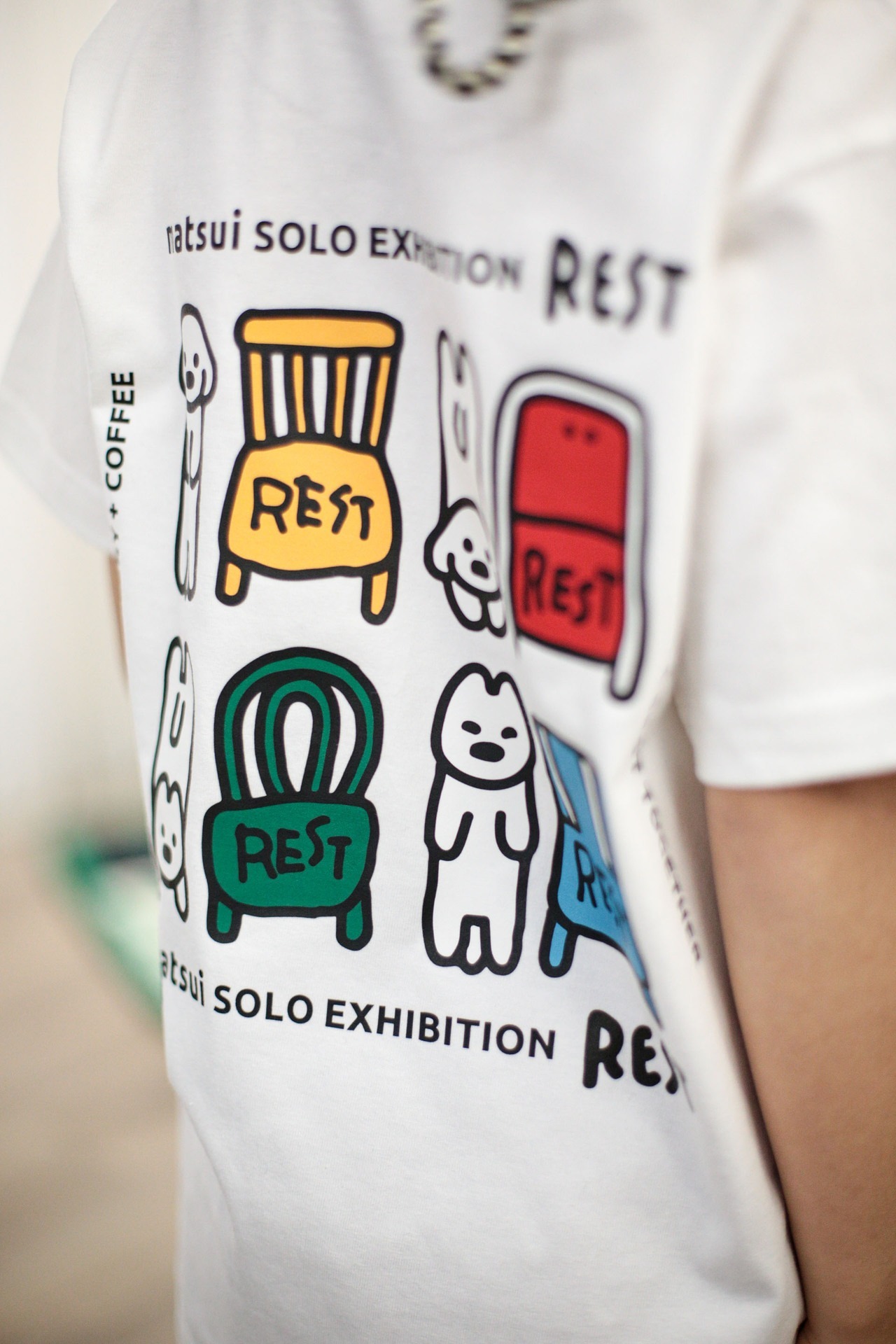 親子ペアルック カラフルチェア＆アニマル バックプリントTシャツ