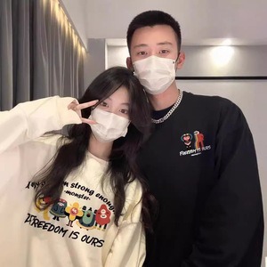 カップルペアルック 「FREEDOM MONSTERS」 グラフィックライントレーナー