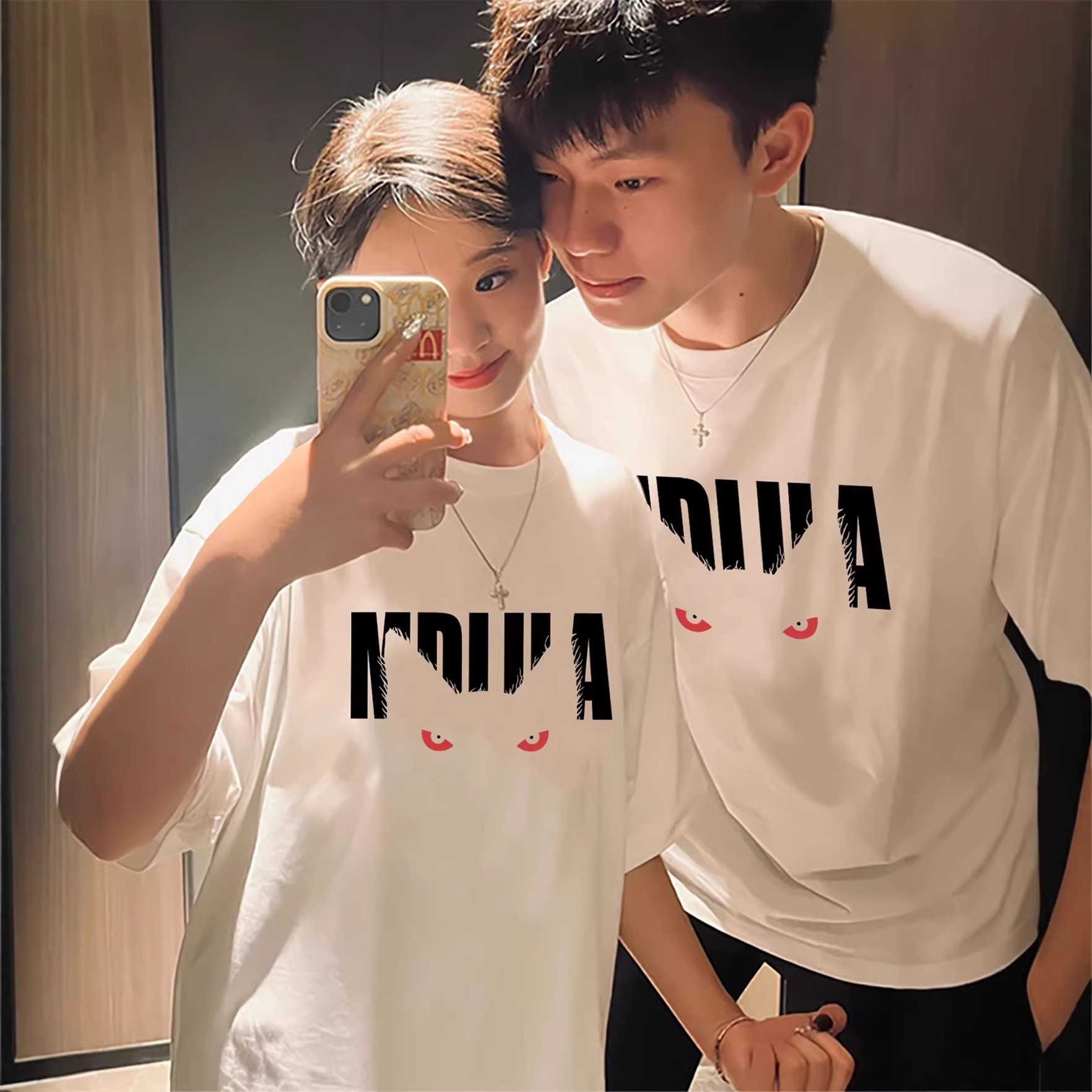 カップルペアルック【Shadow Eyes】モノトーンビーストTシャツ