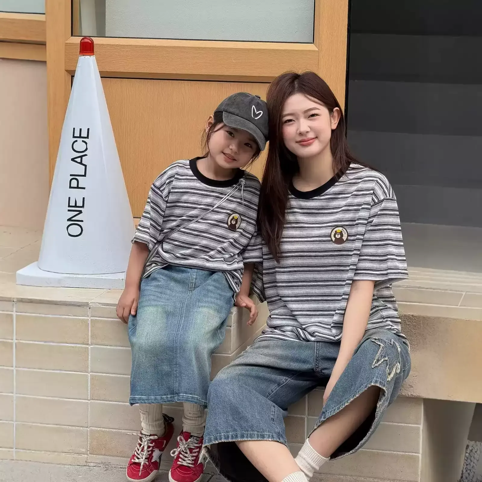 親子ペアルック くまさんワッペンのリラックスボーダーTシャツ