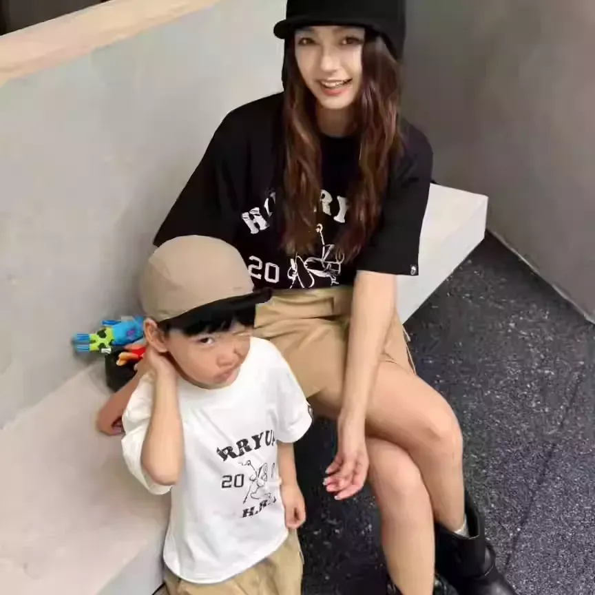 親子ペアルック ハイキングベア ヴィンテージ風 カレッジロゴTシャツ