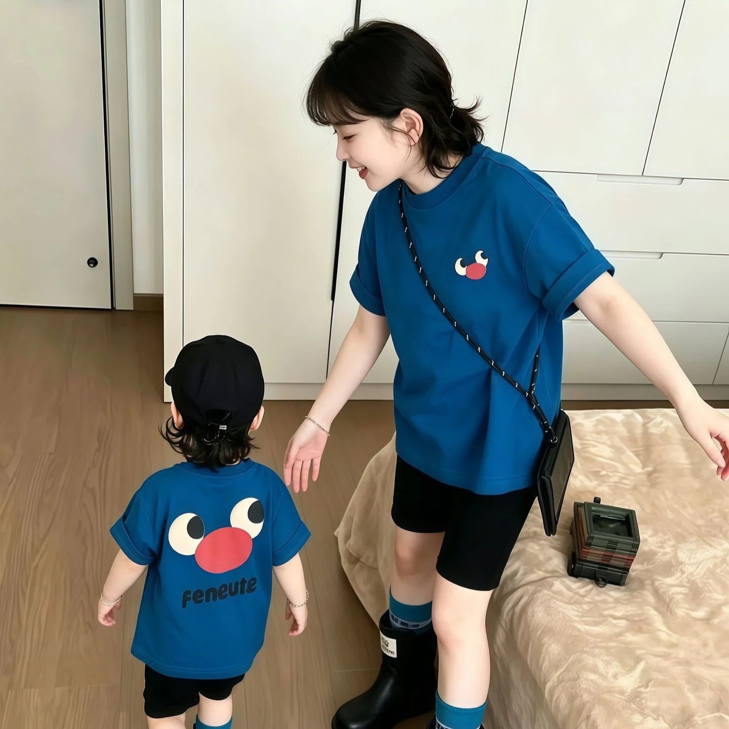 親子ペアルック Feneule ビッグフェイス プリントTシャツ