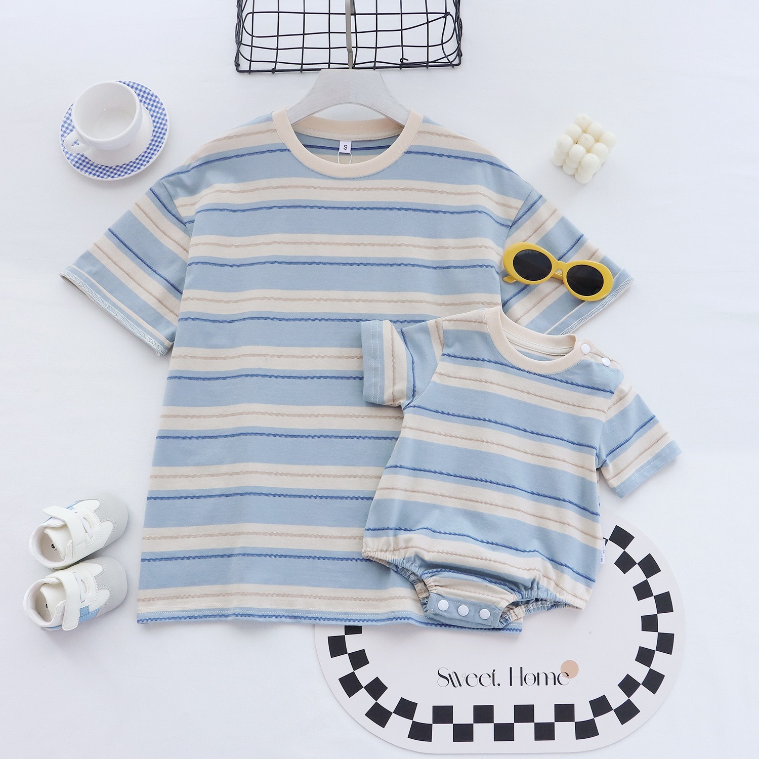 親子ペアルック 爽やかペールブルー ボーダーTシャツ＆ロンパース