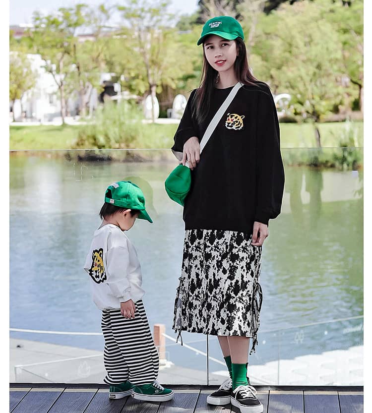 親子ペアルック タイガースマイル トレーナー・ロンパース