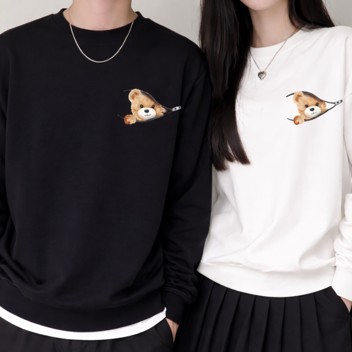 カップルペアルック ジップから覗くスマイルベアトレーナー ユニセックス