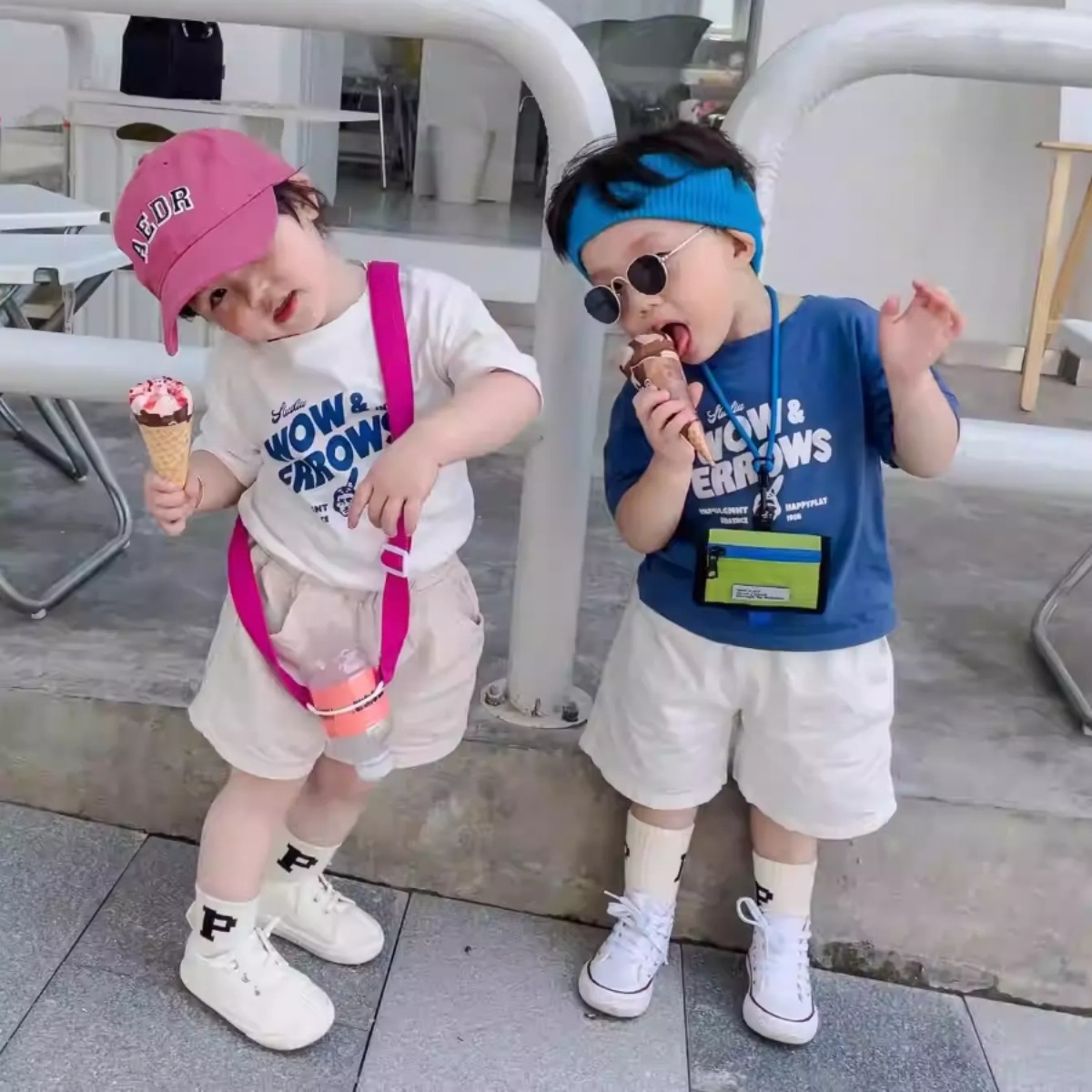 親子ペアルック ヴィンテージ風カレッジTシャツ ～Wow & Arrows～