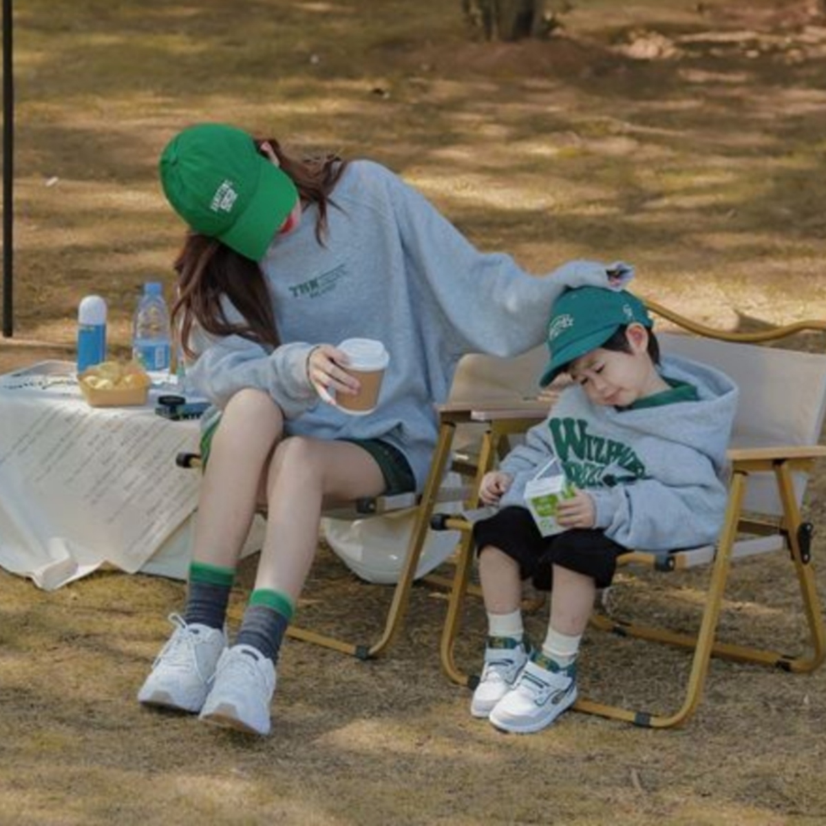 親子ペアルック グリーンロゴ パーカー トレーナー