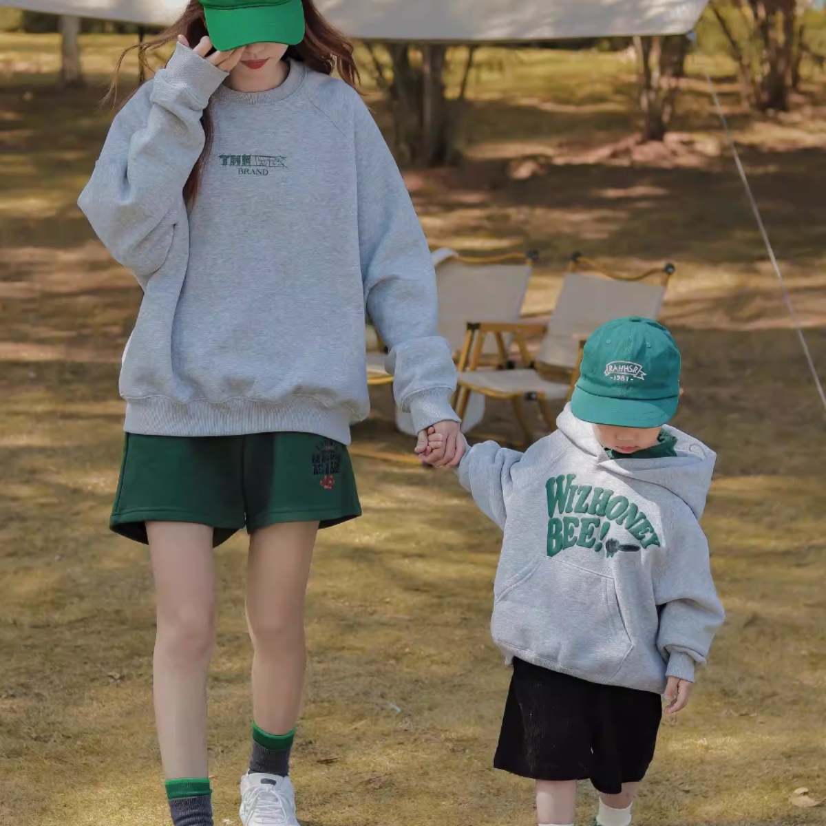 親子ペアルック グリーンロゴ パーカー トレーナー