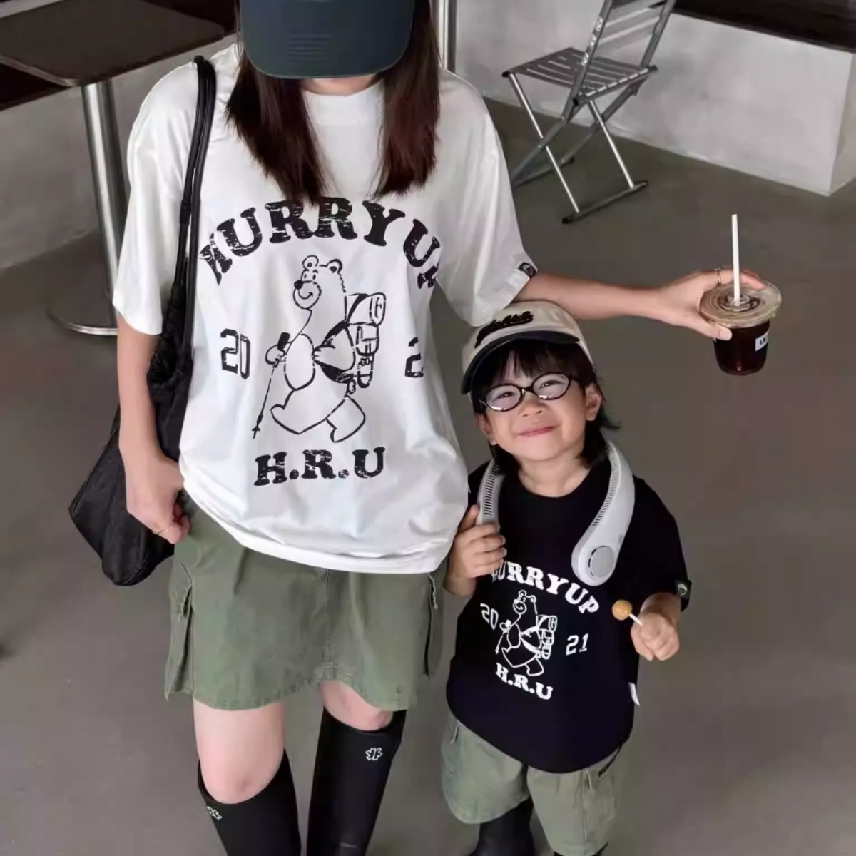 親子ペアルック ハイキングベア ヴィンテージ風 カレッジロゴTシャツ