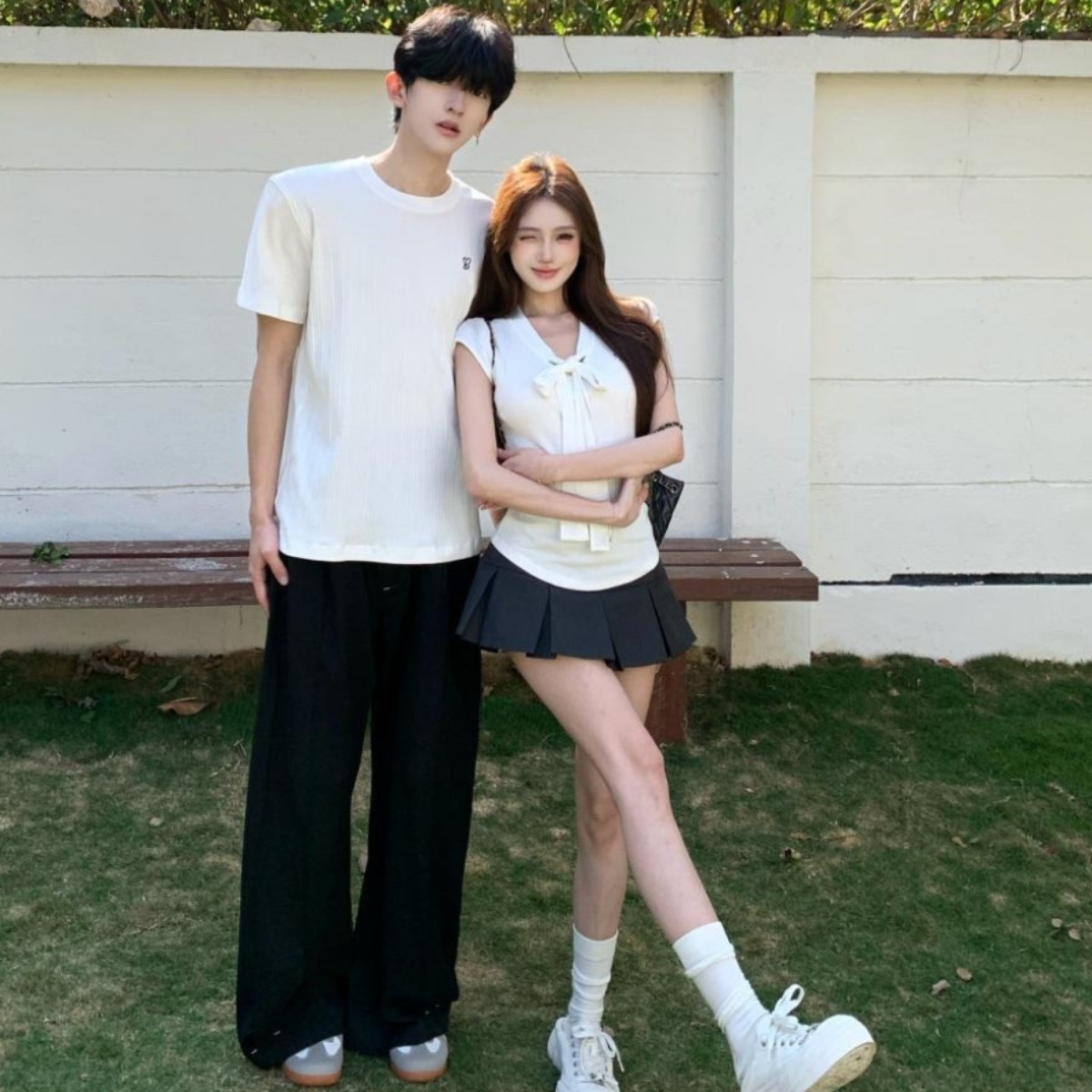 カップルペアルック ワンポイント刺繍 Tシャツ＆ボウタイトップス