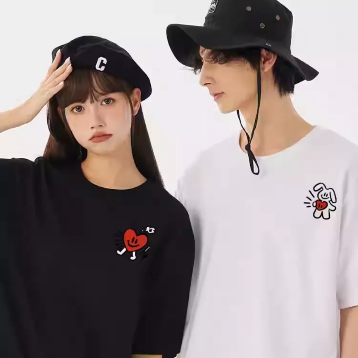 カップルペアルック ふたりを結ぶ ラビットハートTシャツ