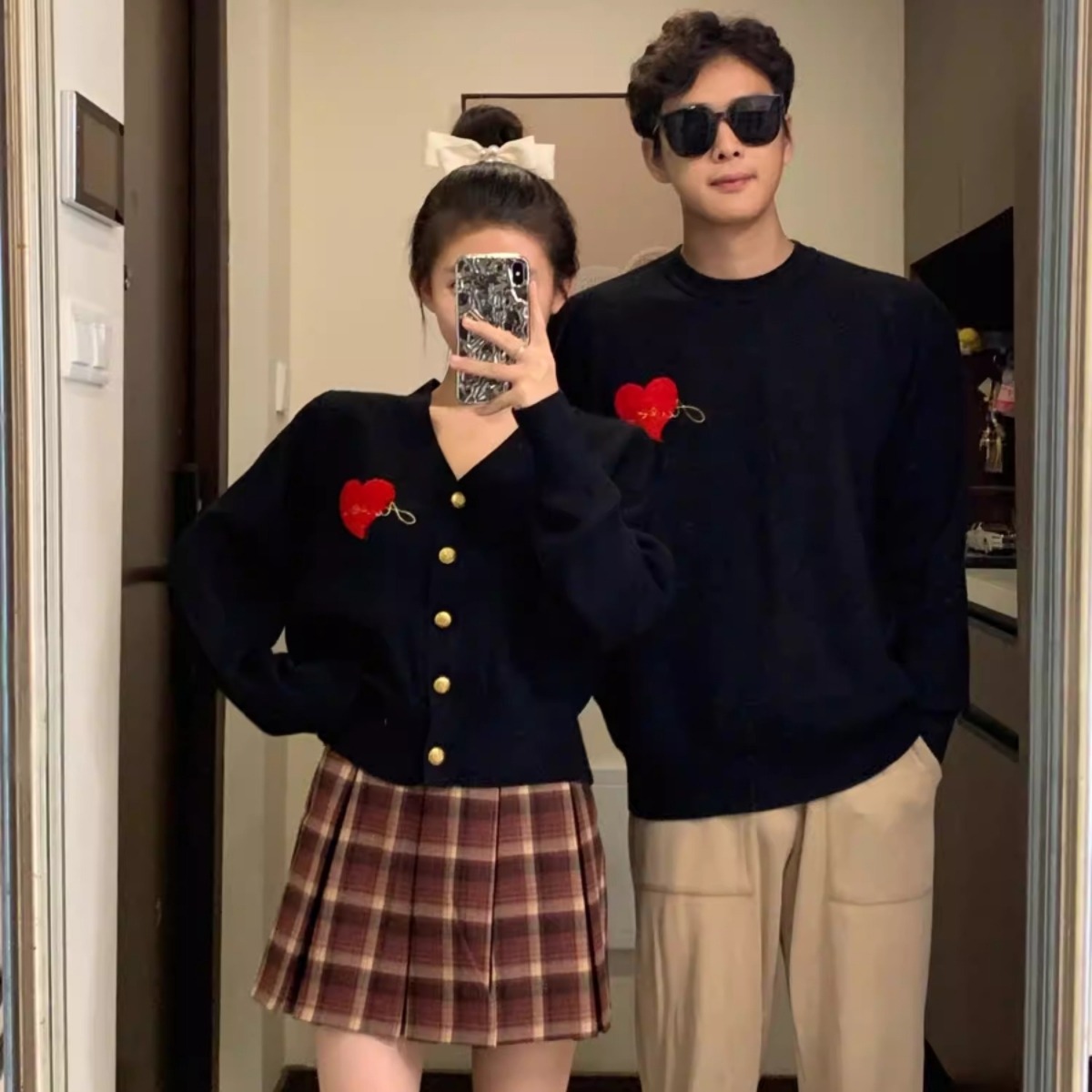 カップルペアルック ハート刺繍ニット・カーディガン