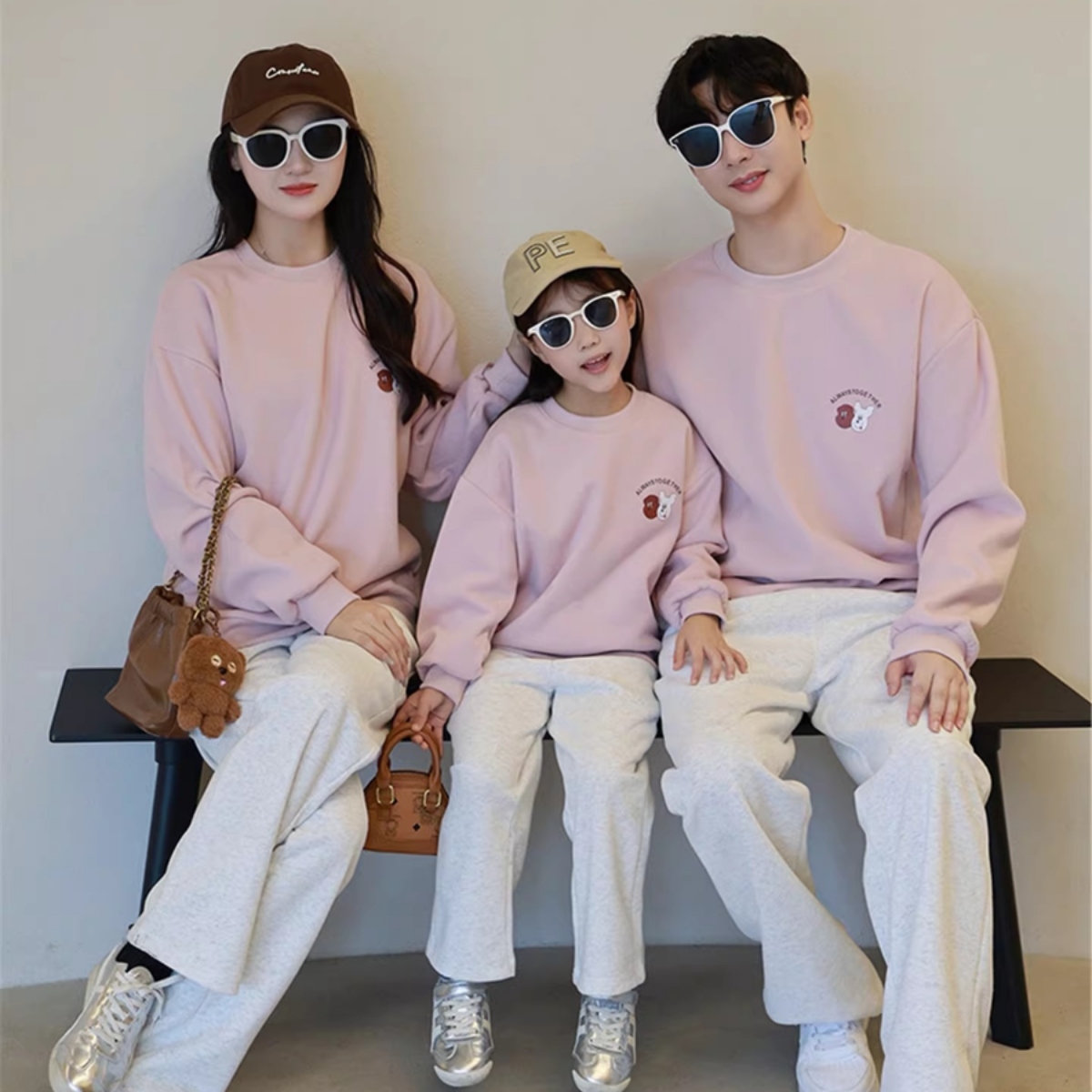 親子ペアルック ショッピングアニマル ピンクトレーナー