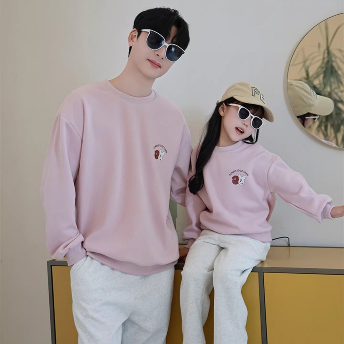 親子ペアルック ショッピングアニマル ピンクトレーナー