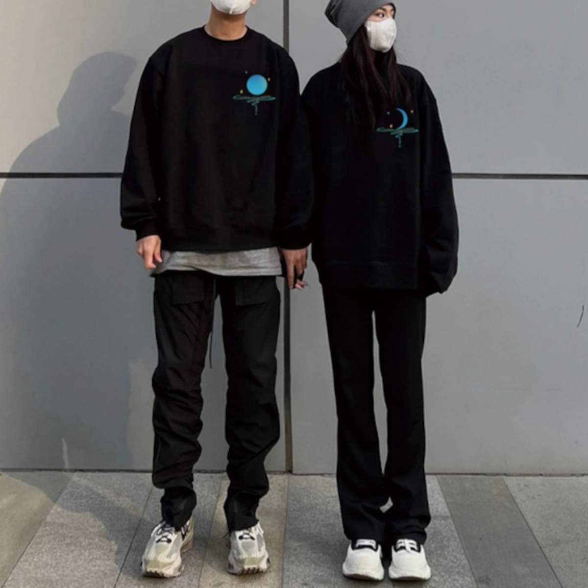 カップルペアルック ブルームーントレーナー