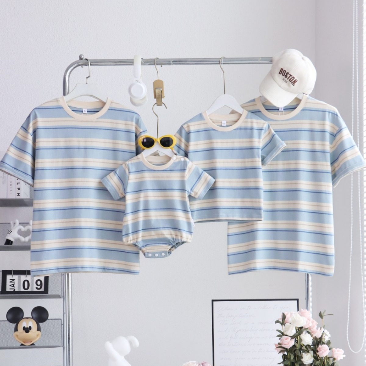 親子ペアルック 爽やかペールブルー ボーダーTシャツ＆ロンパース