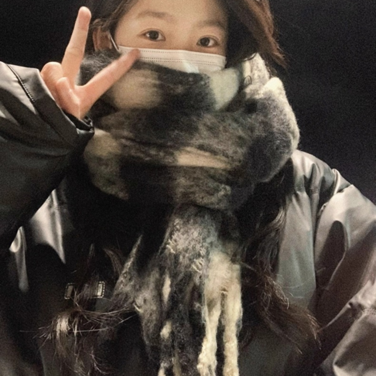 チェック柄ブルー×ブラック ペアマフラー【2点セット】