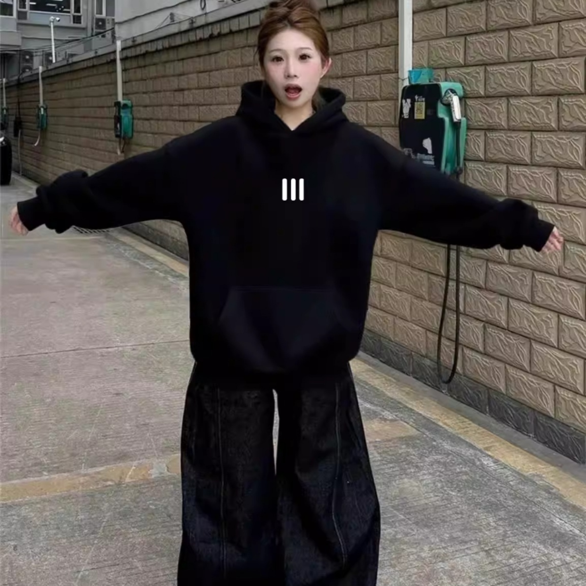 カップルペアルック ミニマルライン ロゴフーディパーカー ユニセックス