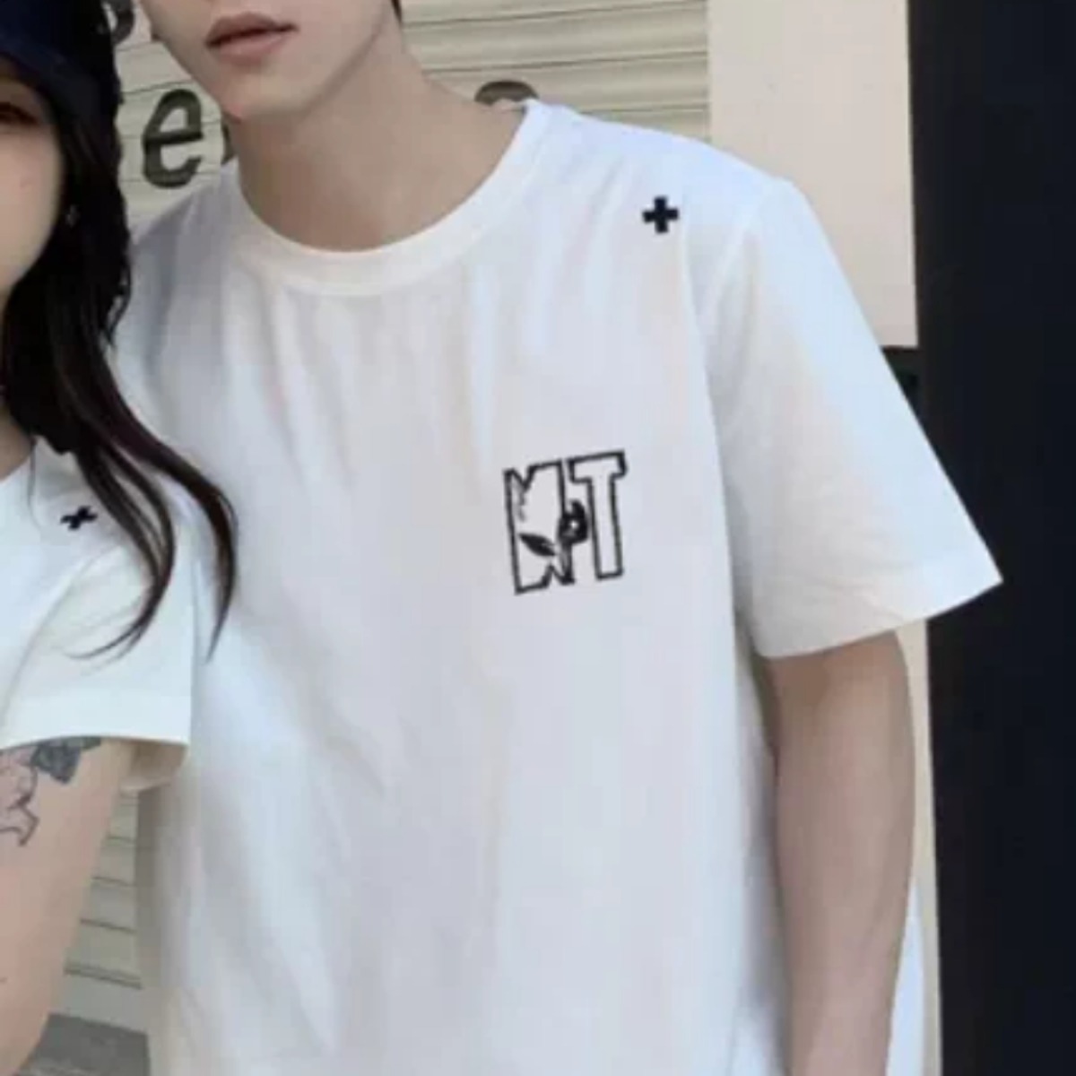 カップルペアルック ミニマルリンク刺繍Tシャツ