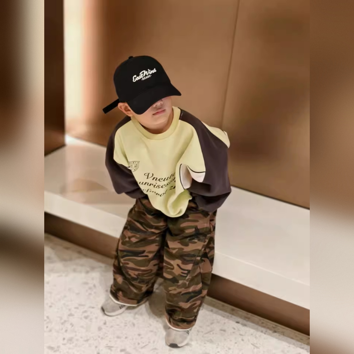 親子ペアルック バイカラーサイドライン ロゴトレーナー