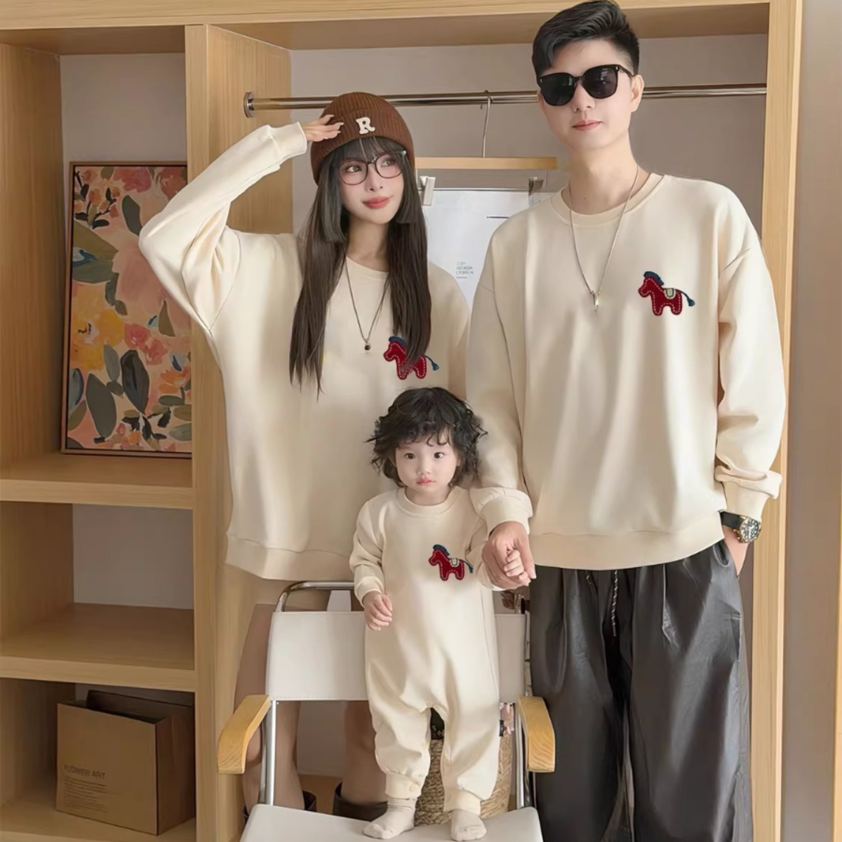 親子ペアルック 馬ワンポイント トレーナー・ロンパース