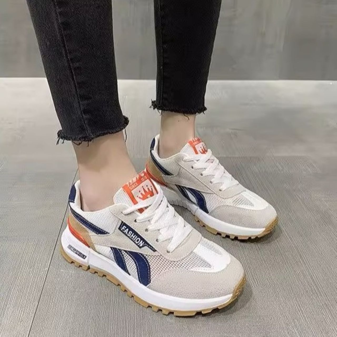 ペアルック Li-Ning 人気のパパスニーカー 男女兼用ランニングシューズ