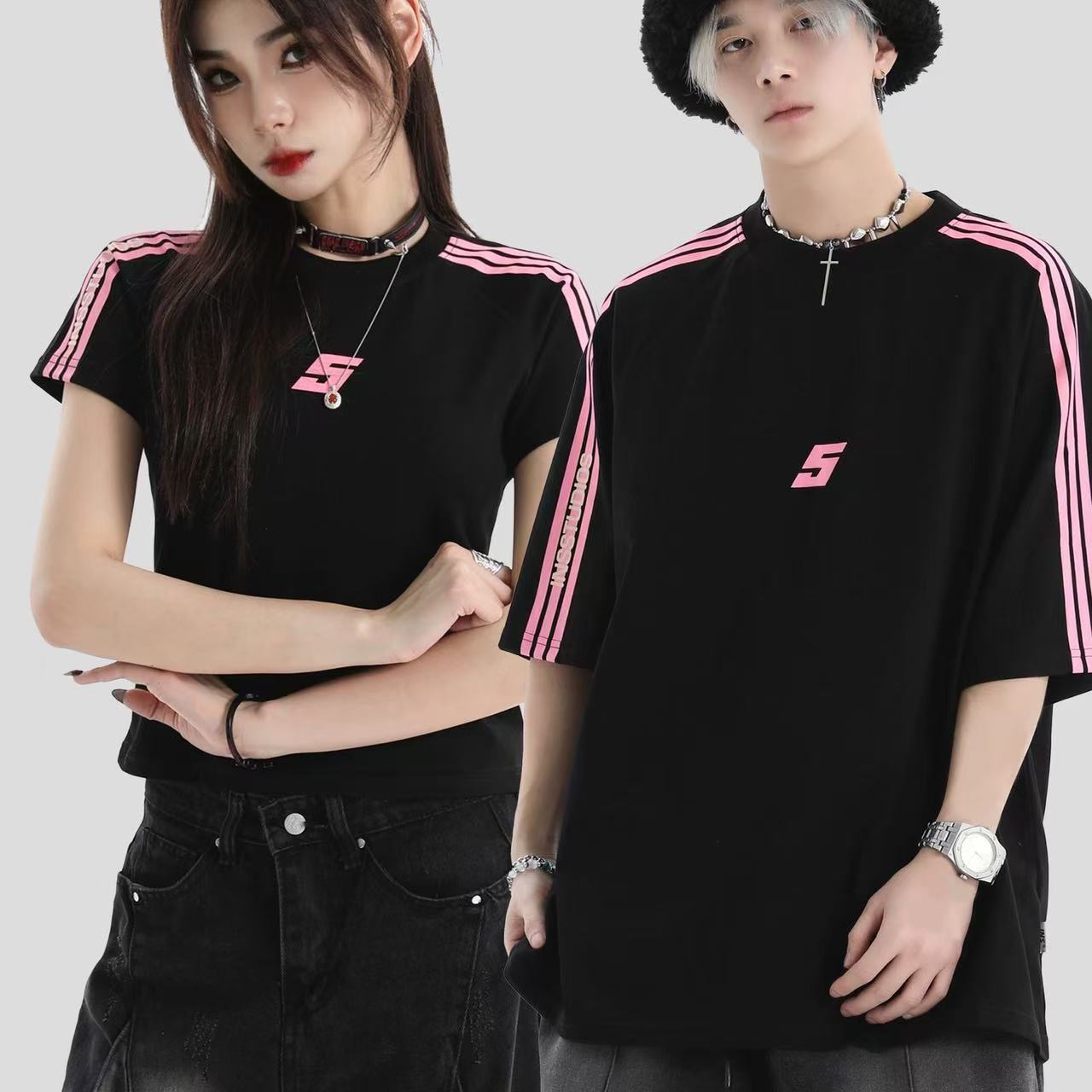 ペアルック 【INSstudios】 ナンバーファイブ ショルダーライン ロゴTシャツ