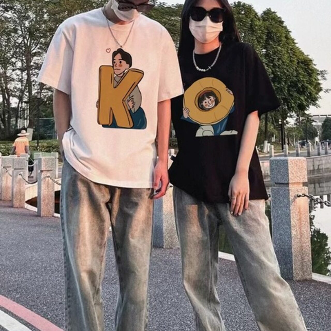 ホワイトコットン カップルTシャツ（特別感のあるスタイリング）