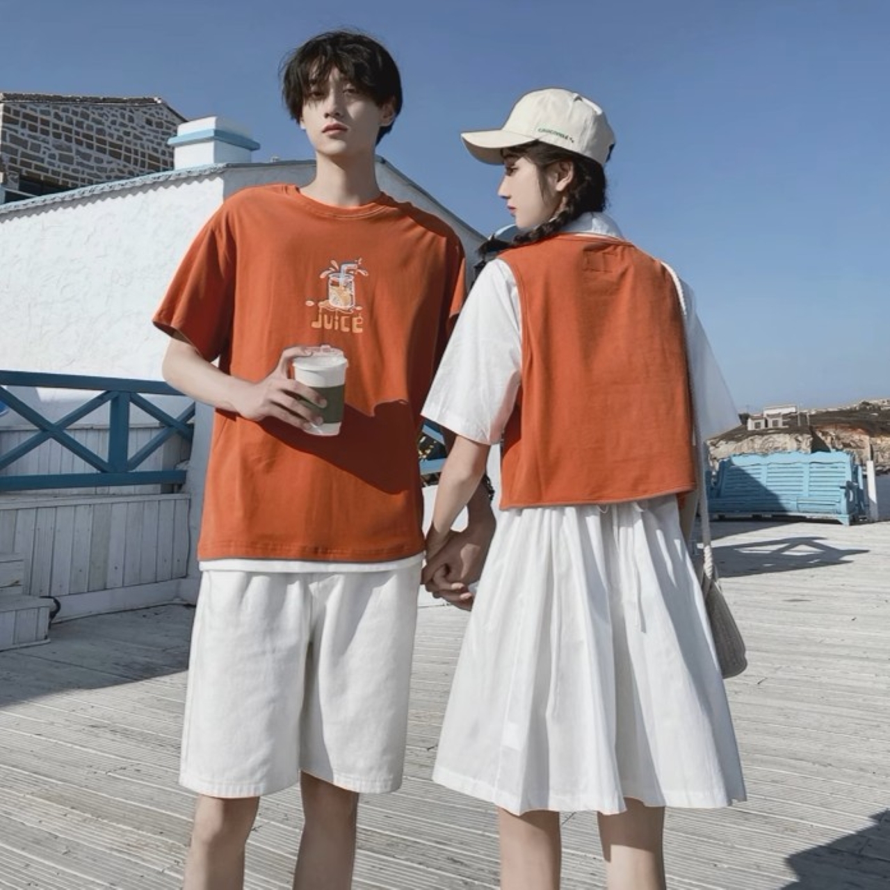 ペアルック ロゴ入り半袖Tシャツ ハーフパンツ ベスト付ワンピース