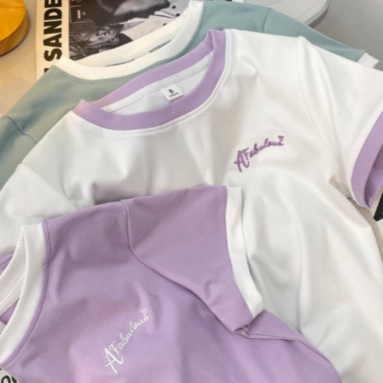 ハイウエスト短丈Tシャツ(韓国学生風、細見え) 双子コーデに◎