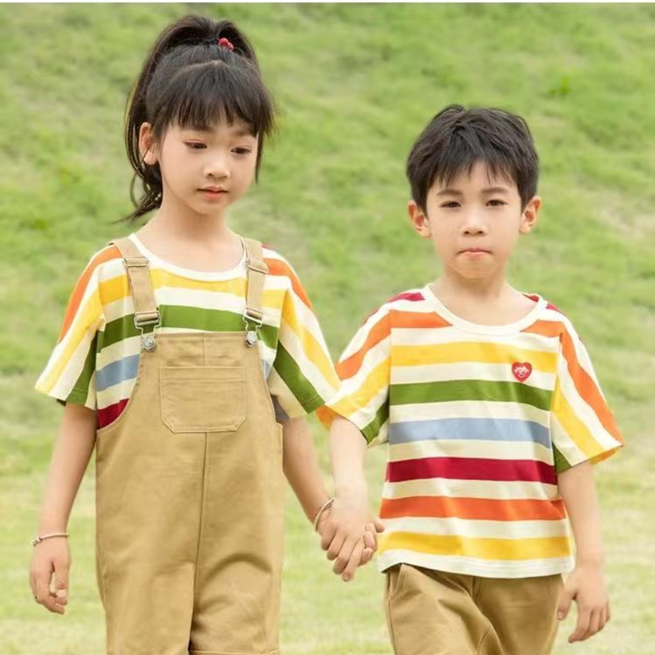 親子ペアルック カラフルボーダーTシャツ(胸ハートワンポイント)