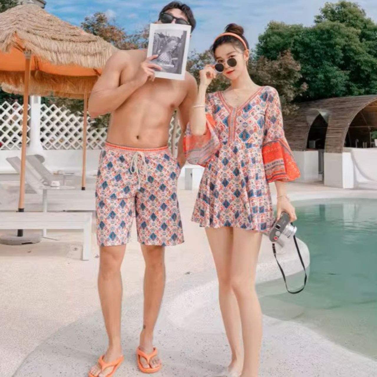ペアルック スカートタイプワンピ水着＆メンズパンツ セクシーさと体型カバーを両立