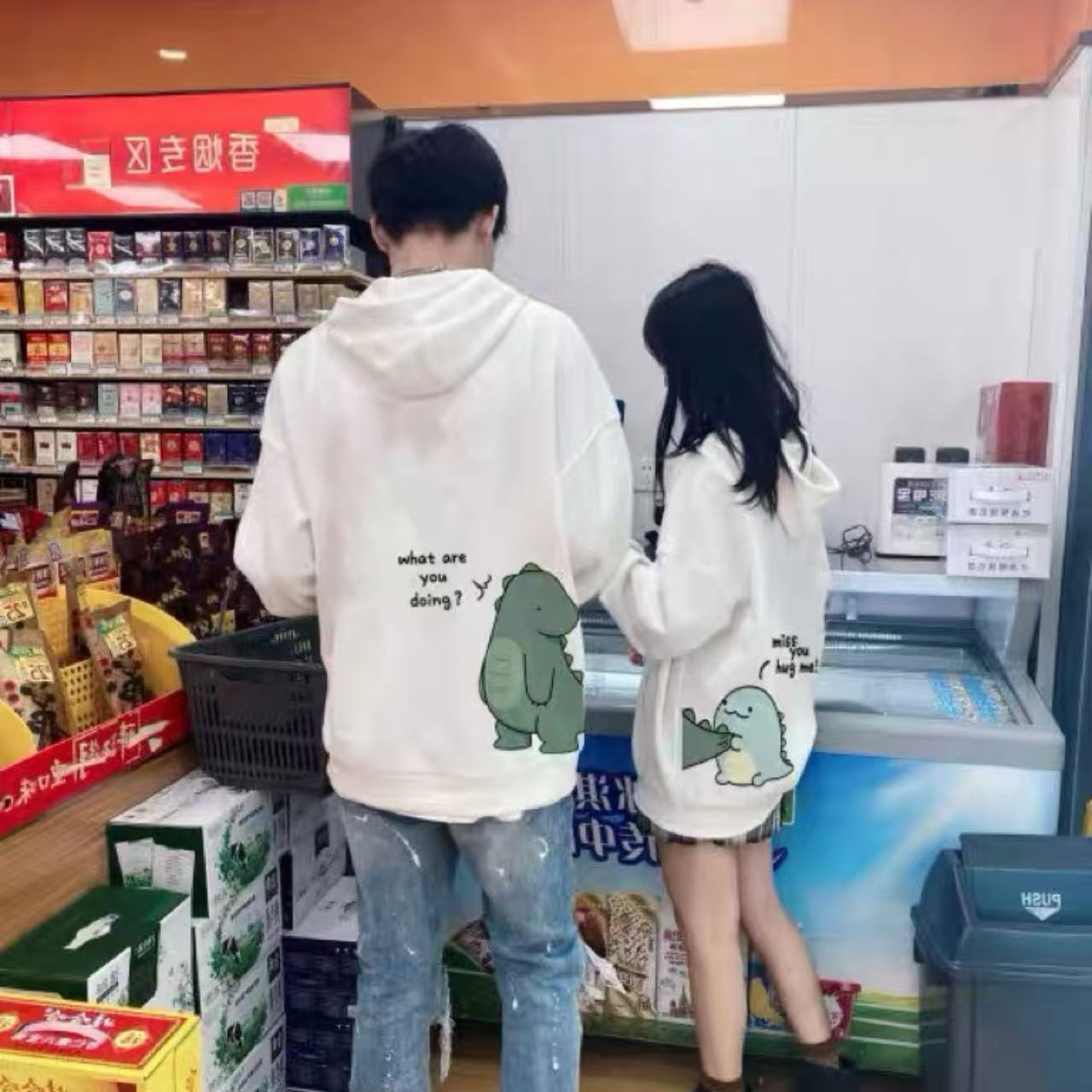 カップルペアルック 怪獣アートでつながるパーカー【2点セット】 ユニセックス