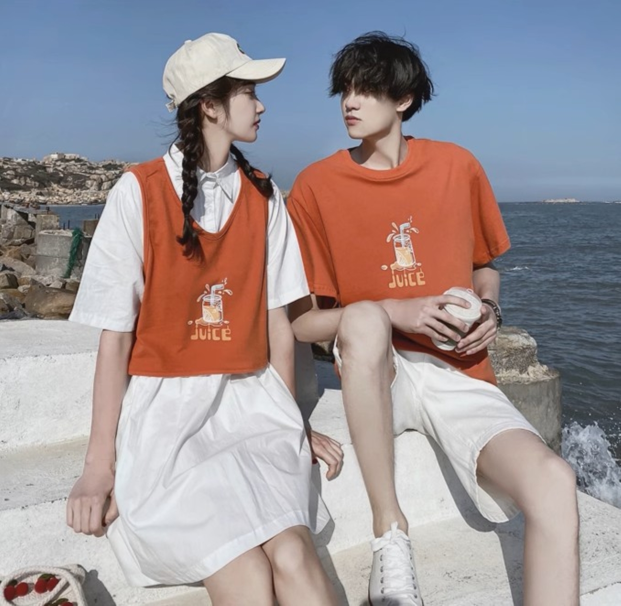 ペアルック ロゴ入り半袖Tシャツ ハーフパンツ ベスト付ワンピース